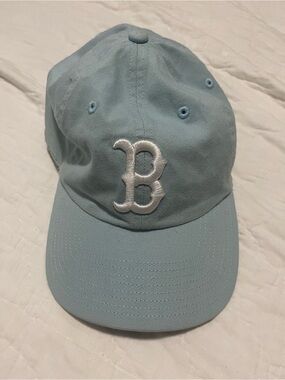 Discontinued Light Blue Boston Red Sox ‘47 Brand Clean Up Women’s Baseball Hat